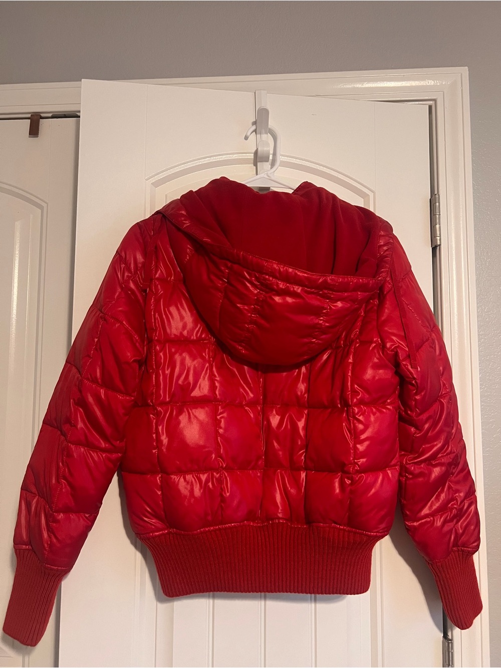 Red Quilted Puffer Jacket - Women's Lightweight Warmth - Picture 5 of 11
